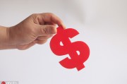 如何理解基金的再投资策略及其作用？