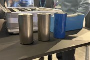 传统豪华品牌在电动化领域深度探索 宝马展示旗下第六代电池等新技术