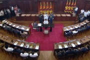 斯里兰卡新一届内阁宣誓就职 阿马拉苏里亚就任总理